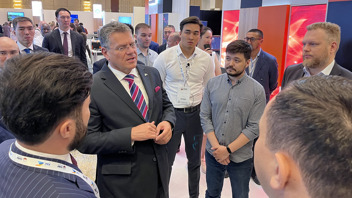 AG TECH Company - Presentation of the DMMS system to the Vice President of the European Commission Maros Sefcevic